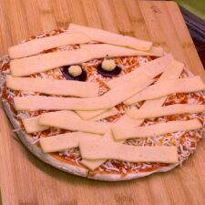 pizza halloween momia